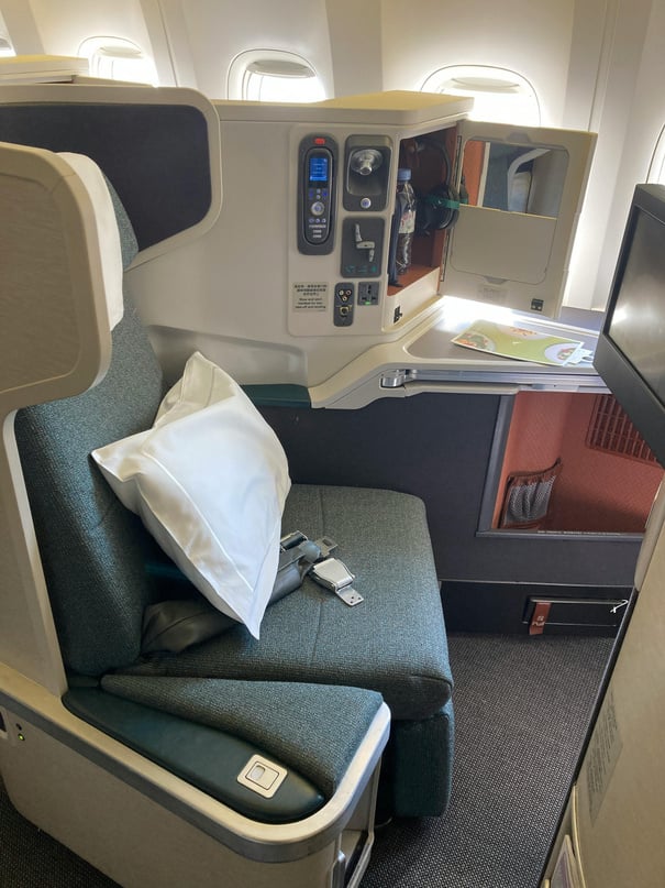 Cathay Pacific - Seat  Business Class